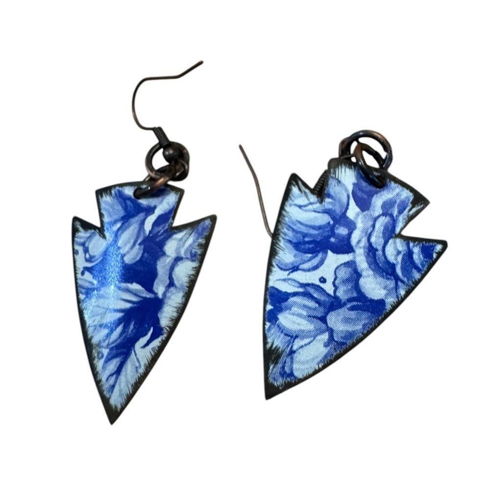 - Lightweight vintage tin earrings